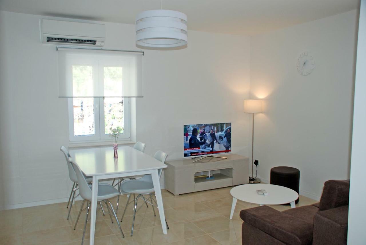 Apartment Bilo Омиш Экстерьер фото