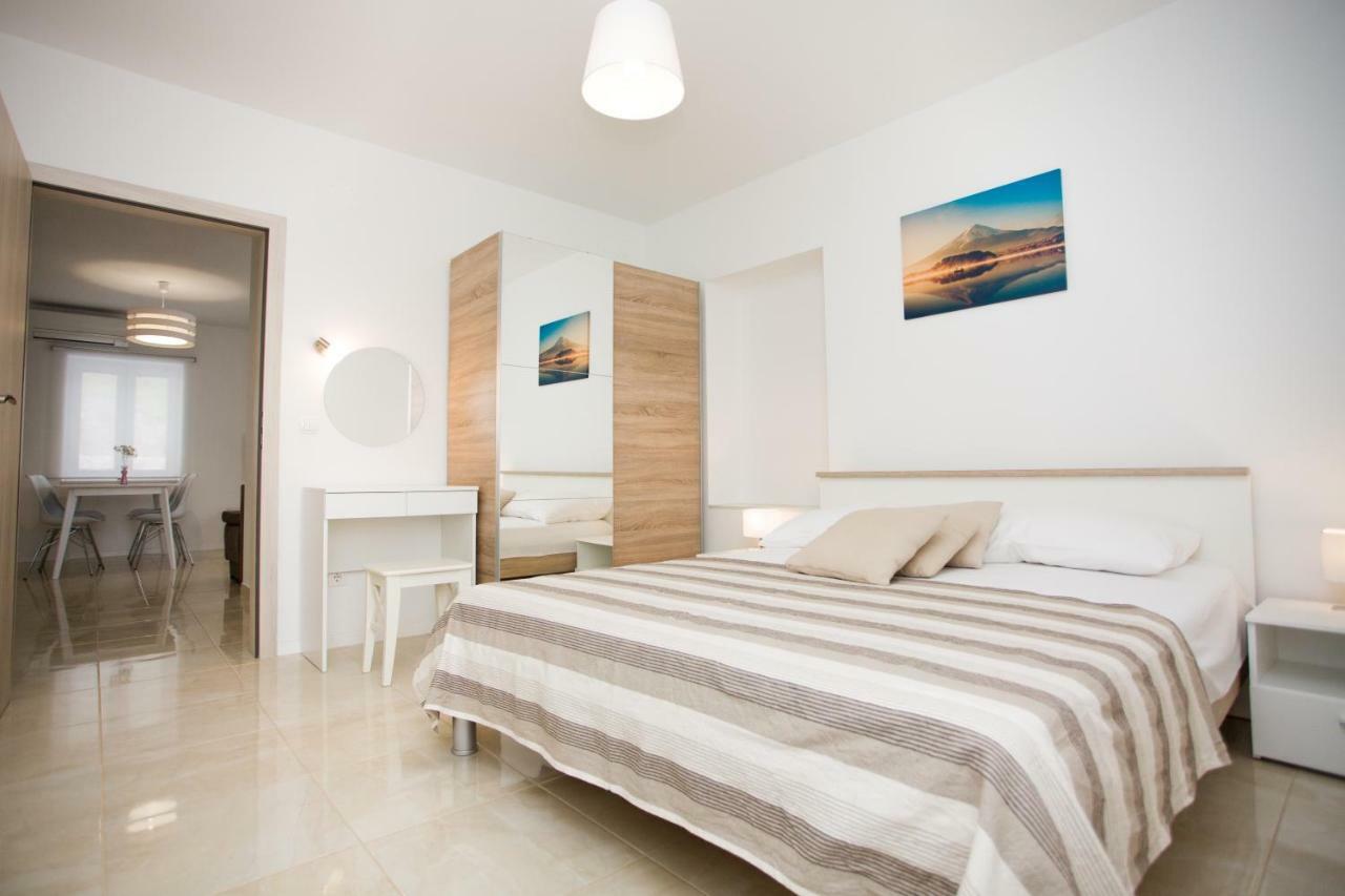 Apartment Bilo Омиш Экстерьер фото